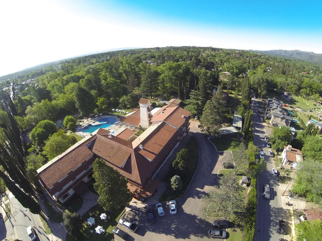 ויז'ה חנראל בלגרנו Hotel Edelweiss מראה חיצוני תמונה