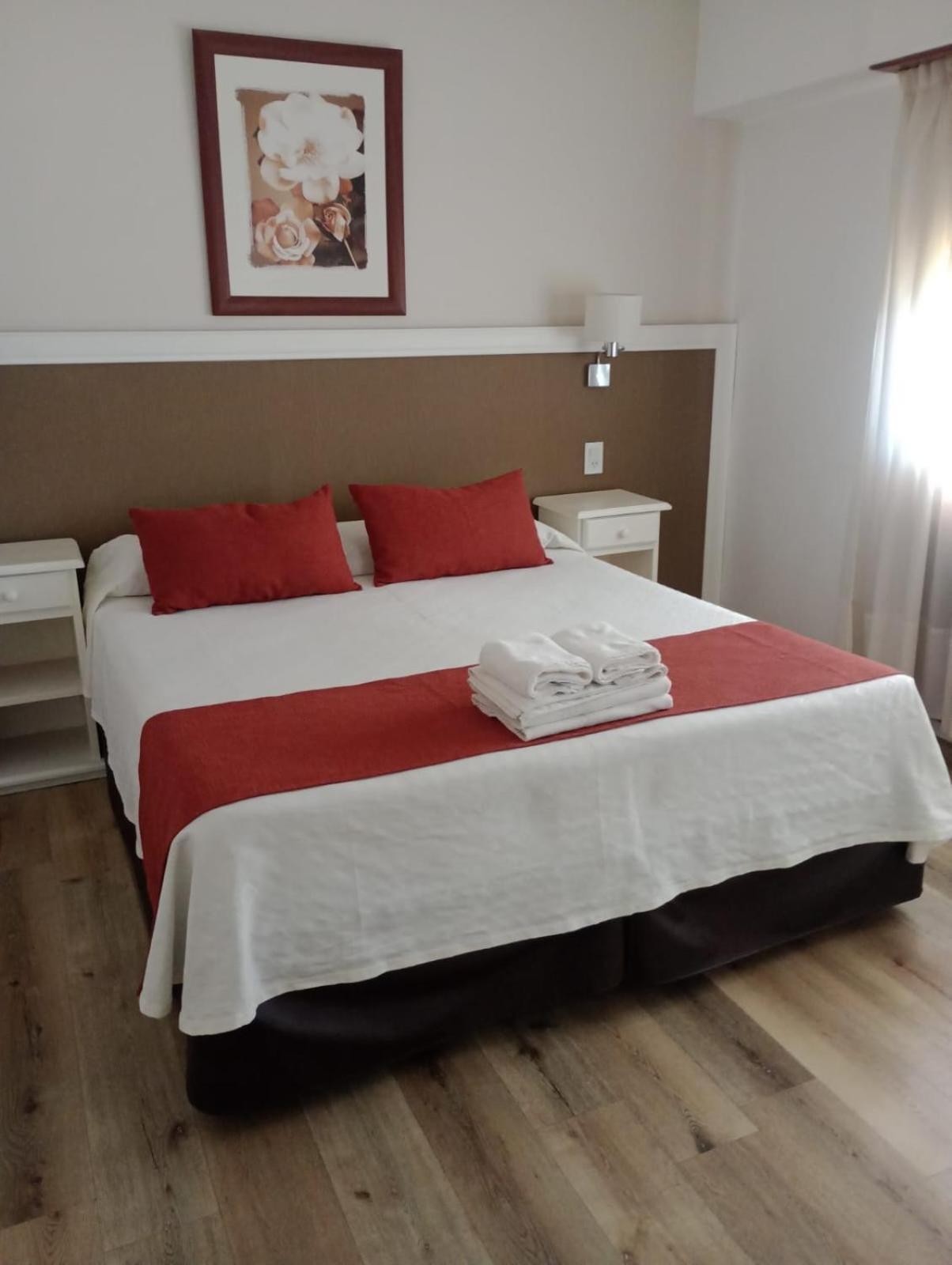 ויז'ה חנראל בלגרנו Hotel Edelweiss מראה חיצוני תמונה