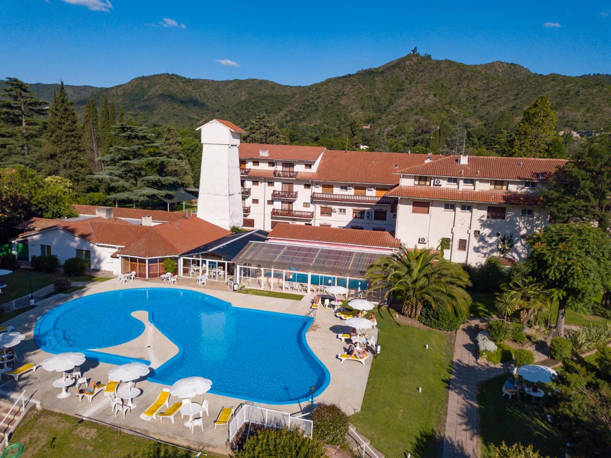 ויז'ה חנראל בלגרנו Hotel Edelweiss מראה חיצוני תמונה